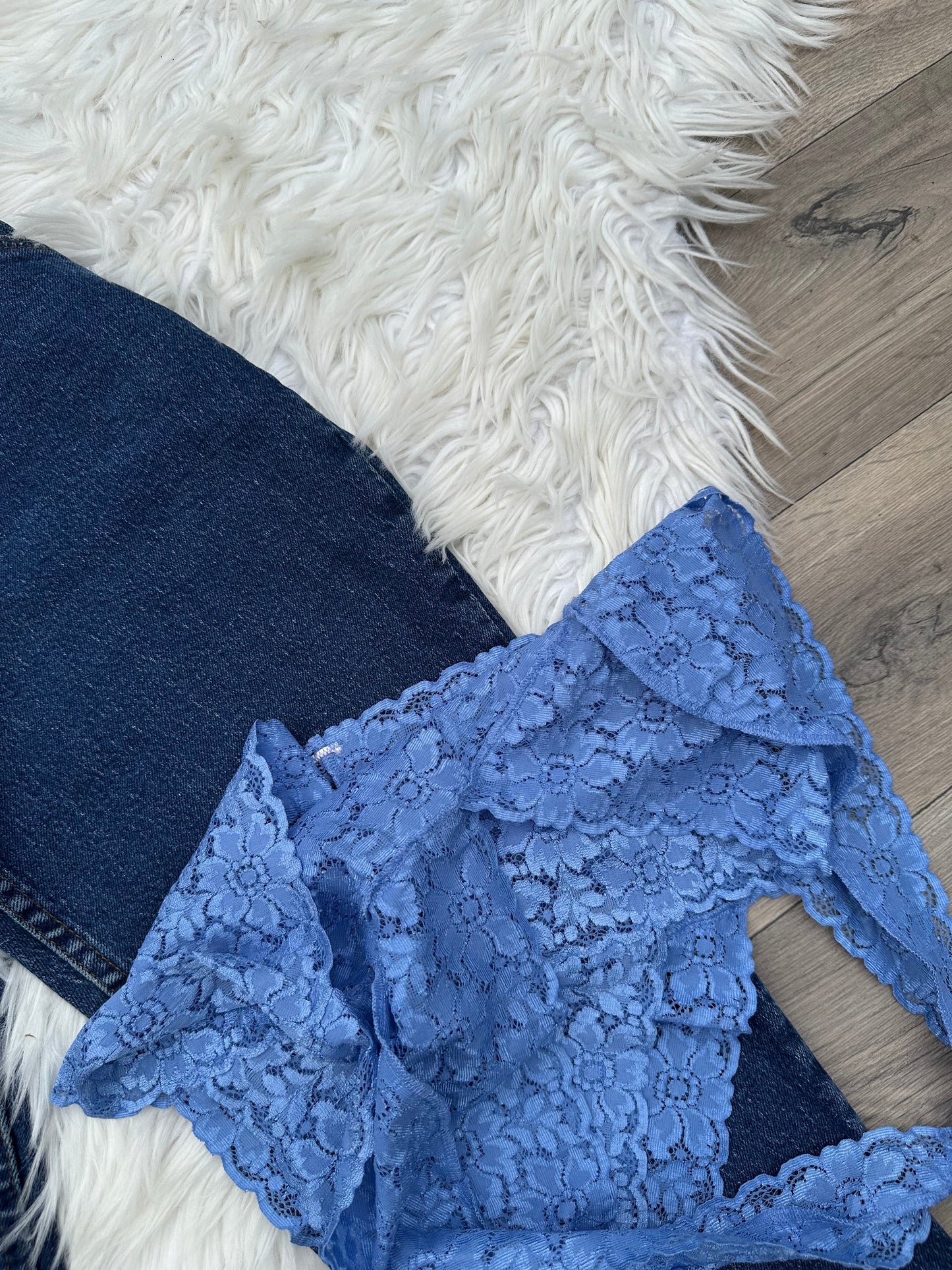 Beautiful bodysuit (no snap button)