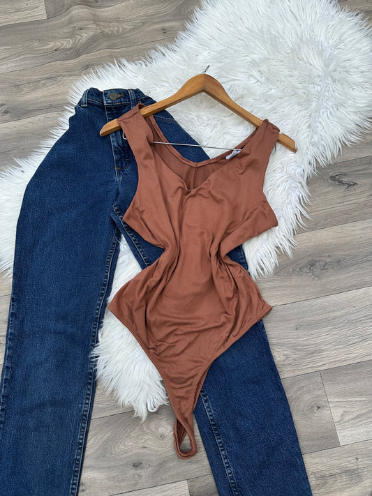 Beautiful bodysuit (no snap button)