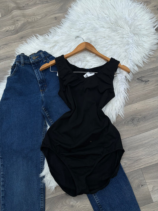 Beautiful bodysuit(no snap button)